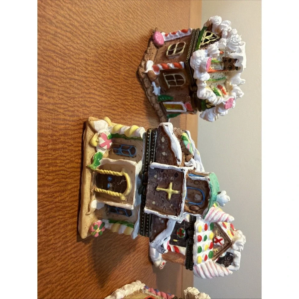 Vtg Set 5 Hinged Christmas Gingerbread House Trinket Boxes 1990s‎